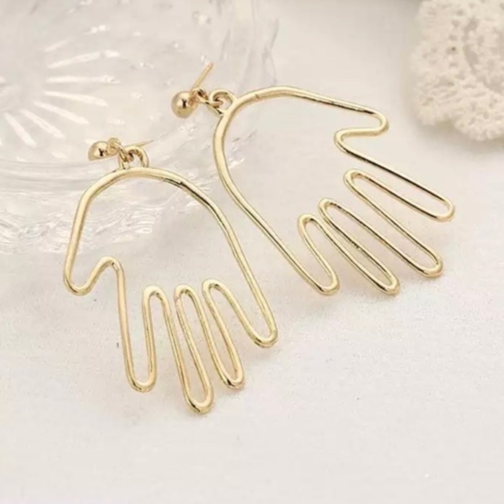 3/$30 ๐ Abstract Hand Earrings - Picture 4 of 4